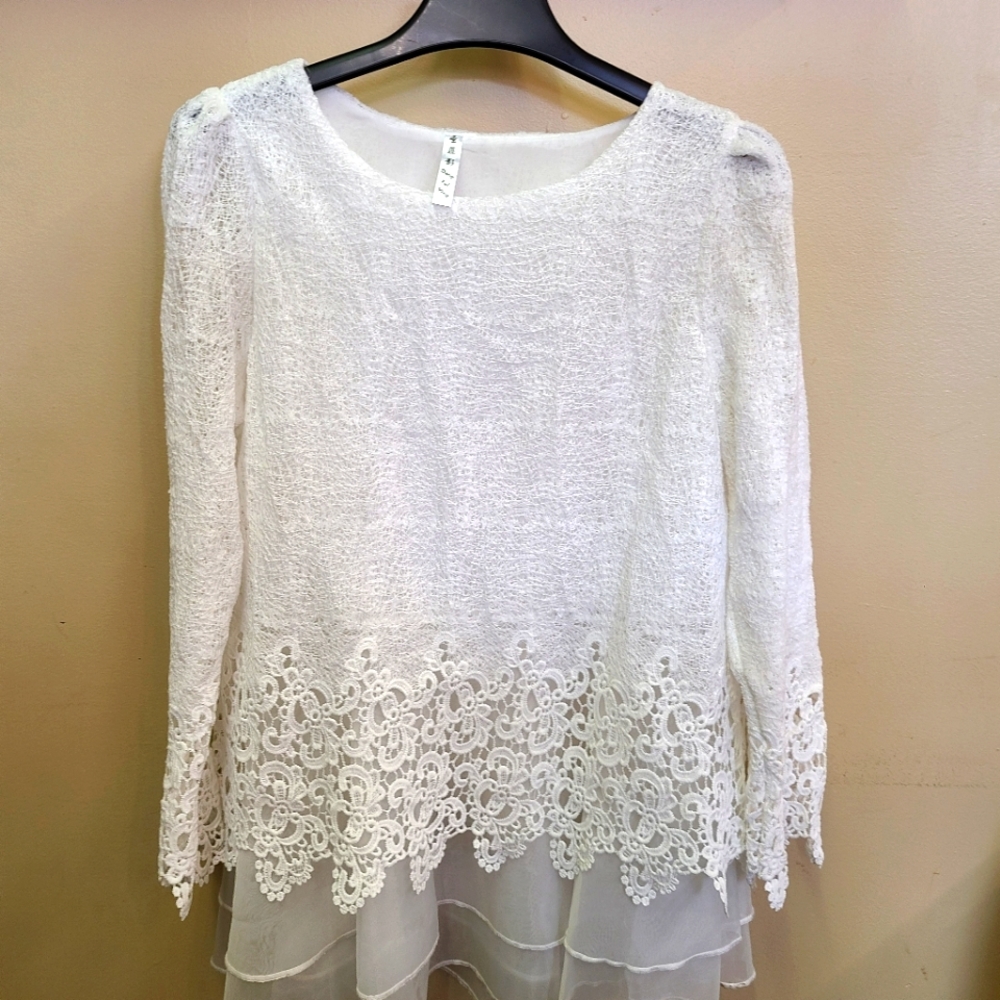 Lacey top